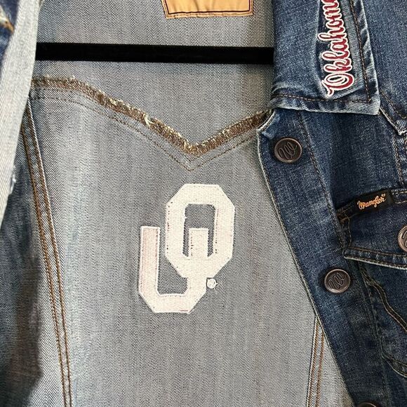 Wrangler Retro University Of Oklahoma OU Denim Trucker Jacket Women's Size XL - Picture 6 of 7